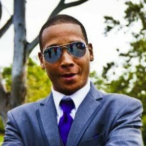 Meet your Posher, Ray